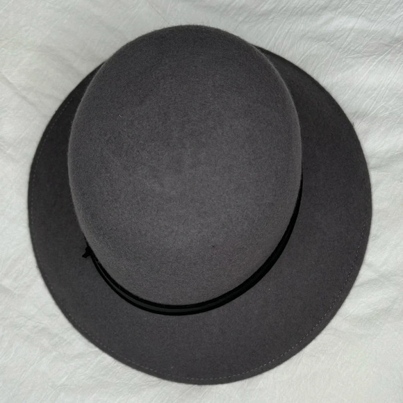 Designer Nine West Trench-style hat wool felt hat with faux leather fall  staple - Picture 9 of 13